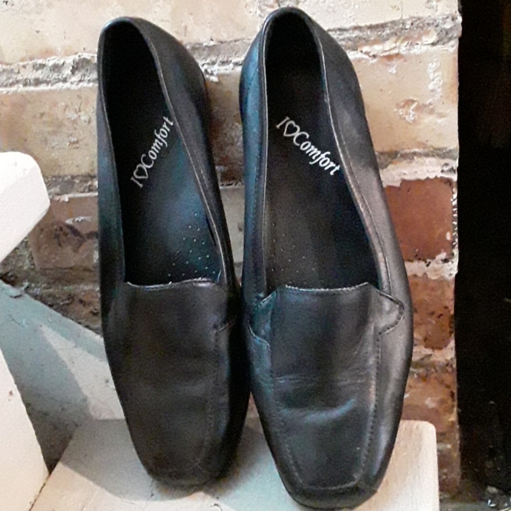 Black flats